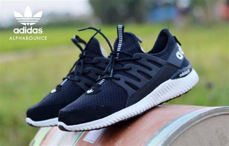 Sepatu adidas Original Model Terbaru .